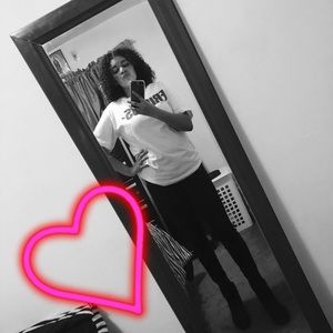 Meet your Posher, Renatta